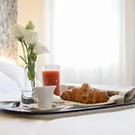Zenit Hotel 3*