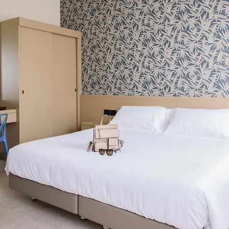 Zenit Hotel 3*