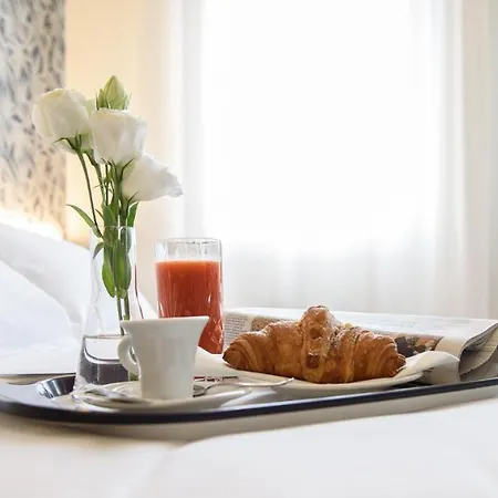 Zenit Hotel 3*