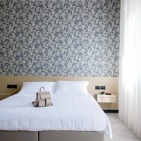 Zenit Hotel 3*